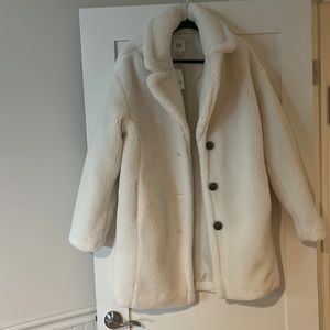 GAP White Sherpa Coat. Brand new, never worn